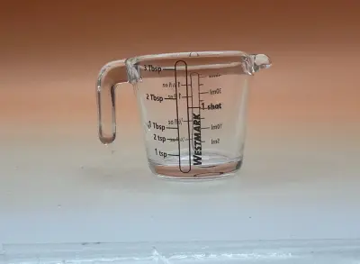 Mini verre mesure