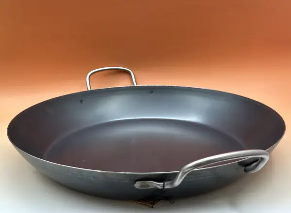 Plat à paëlla