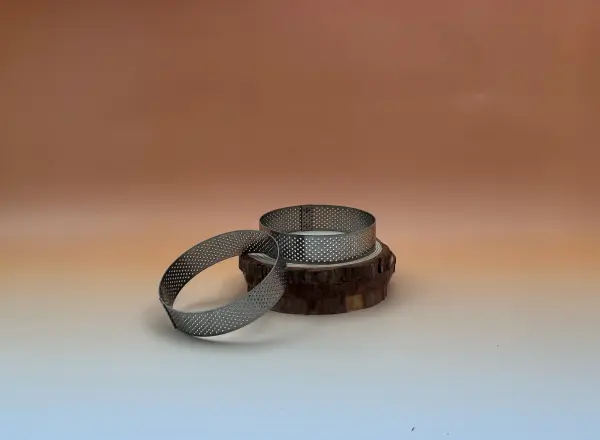 06460_06463_06465_06466_06467_06468_06469_06470_06483_cercle-perfore-inox