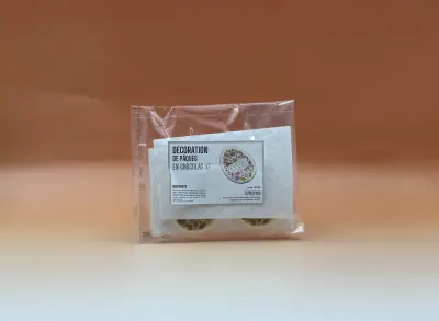 Décor en chocolat blanc Joyeuses Pâques