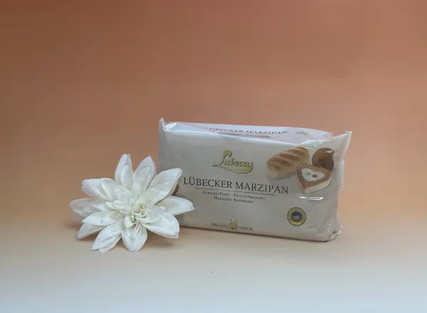 Pâte d'amande blanche