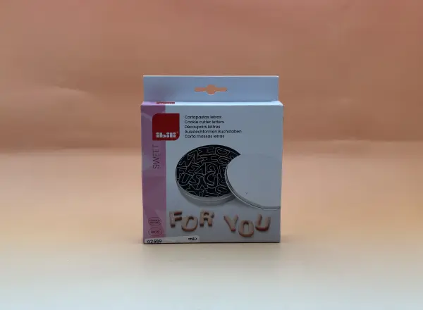 Boite de découpoirs lettres