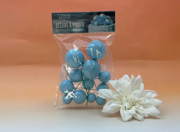 Décors à piquer boule plastique
