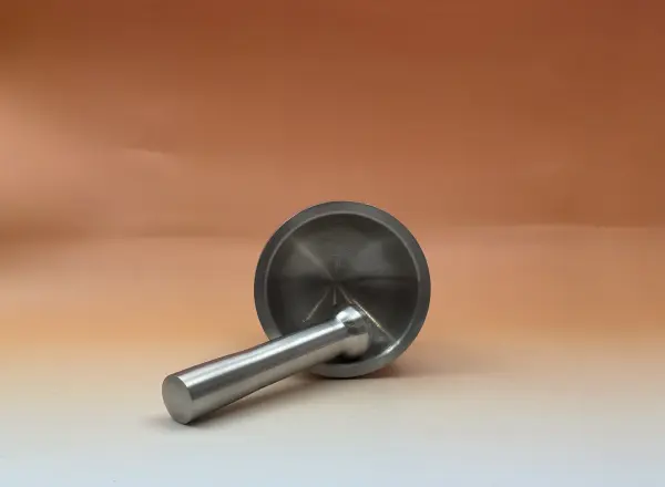 Mortier avec couvercle et pilon inox