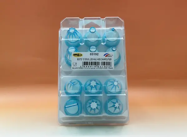 Coffret 12 douilles plastique
